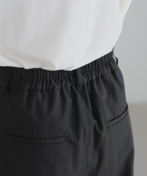 epnok（エプノック）の「ロールアップバギーワイドパンツ（スラックス・メンズ・ブラック/モカ/グレイッシュブルー・SMALL/MEDIUM/LARGE）」の18枚目の写真