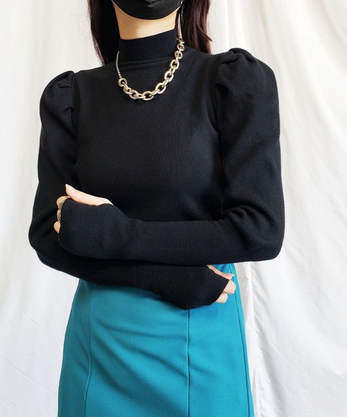 me+em select(ミームセレクト)の「ハイネックタックパフスリーブ指穴ニットトップス(ニット/セーター・レディース・ブラック/ベージュ/レッド・FREE)」の5枚目の写真