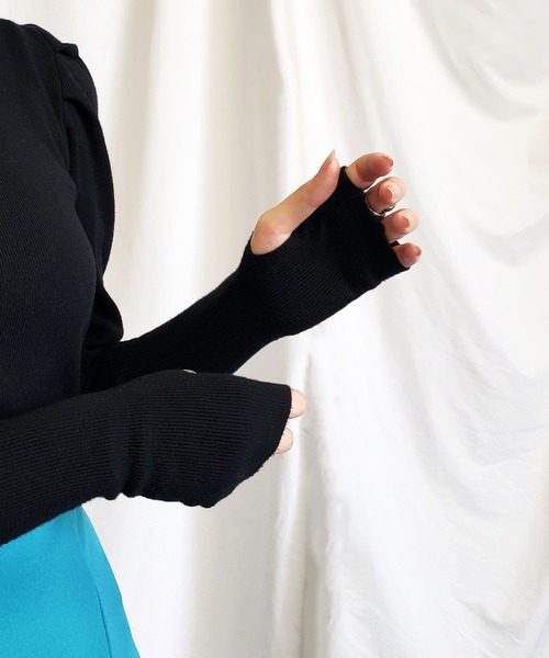 me+em select(ミームセレクト)の「ハイネックタックパフスリーブ指穴ニットトップス(ニット/セーター・レディース・ブラック/ベージュ/レッド・FREE)」の7枚目の写真