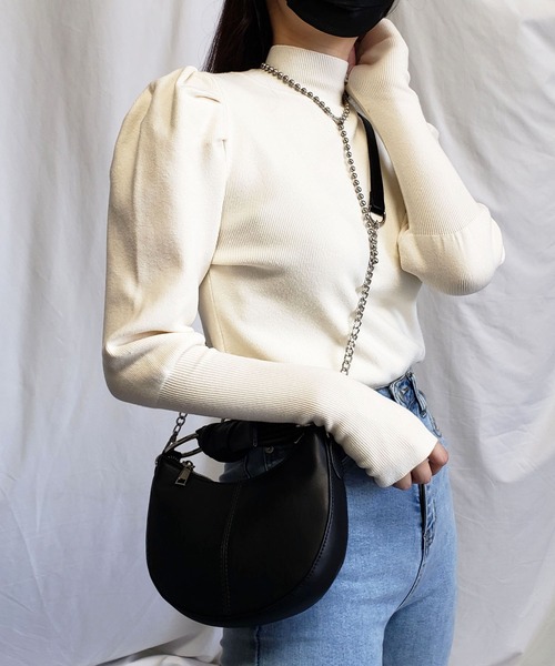 me+em select(ミームセレクト)の「ハイネックタックパフスリーブ指穴ニットトップス(ニット/セーター・レディース・ブラック/ベージュ/レッド・FREE)」の15枚目の写真