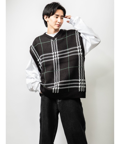 Beno（ビーノ）の「Wジャガード 大柄アソート オーバーシルエット ニットベスト（ベスト・メンズ・ブラック/ブルー/グリーン/マスタード/ホワイト×ブラック/グレイッシュベージュ・M/L）」の3枚目の写真
