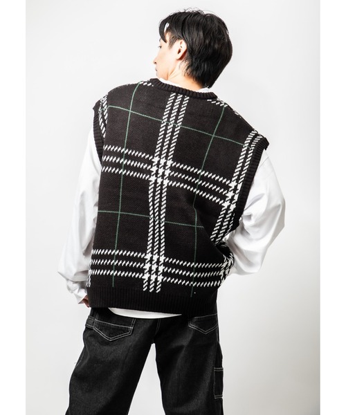 Beno（ビーノ）の「Wジャガード 大柄アソート オーバーシルエット ニットベスト（ベスト・メンズ・ブラック/ブルー/グリーン/マスタード/ホワイト×ブラック/グレイッシュベージュ・M/L）」の15枚目の写真