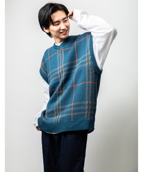 Beno（ビーノ）の「Wジャガード 大柄アソート オーバーシルエット ニットベスト（ベスト・メンズ・ブラック/ブルー/グリーン/マスタード/ホワイト×ブラック/グレイッシュベージュ・M/L）」の22枚目の写真