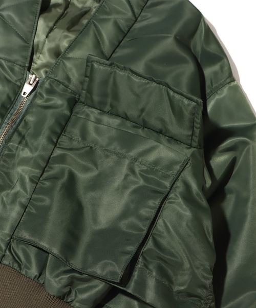 atmos pink(アトモスピンク)の「atmos pink デザインショート MA-1 / アトモスピンク デザインショート エムエーワン(MA-1・レディース・カーキ/ブラック・FREE)」の6枚目の写真