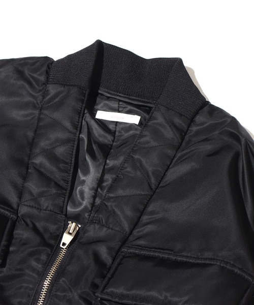 atmos pink(アトモスピンク)の「atmos pink デザインショート MA-1 / アトモスピンク デザインショート エムエーワン(MA-1・レディース・カーキ/ブラック・FREE)」の5枚目の写真