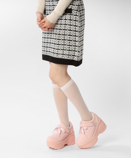 cs T&P(シーエスティーアンドピー)の「厚底サテンリボンスニーカー【csT&P】(スニーカー・レディース・ホワイト/ピンク系/ブラック・S/M/L/LL)」の3枚目の写真