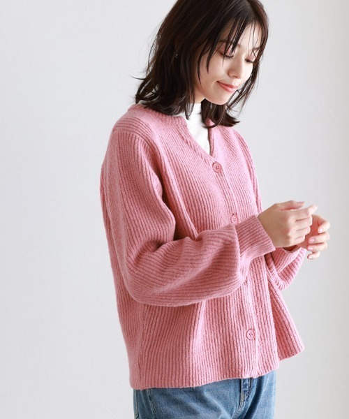 Pierrot(ピエロ)の「キーネックニットカーディガン(カーディガン/ボレロ・レディース・アイボリー/ラベンダー/ピンク・M/L)」の1枚目の写真