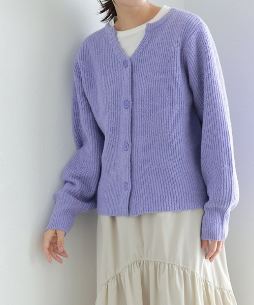Pierrot(ピエロ)の「キーネックニットカーディガン(カーディガン/ボレロ・レディース・アイボリー/ラベンダー/ピンク・M/L)」の8枚目の写真