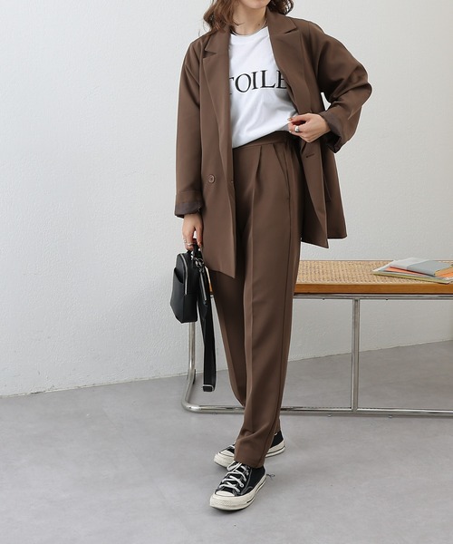 COLONY 2139(コロニートゥーワンスリーナイン)の「WEB限定/一部店舗限定 ストレッチジョーゼットセンタープレスパンツ&ジャケットセットアップ(セットアップ・レディース・アイボリー/ブラック/チャコールグレー/ブラウン・FREE)」の5枚目の写真