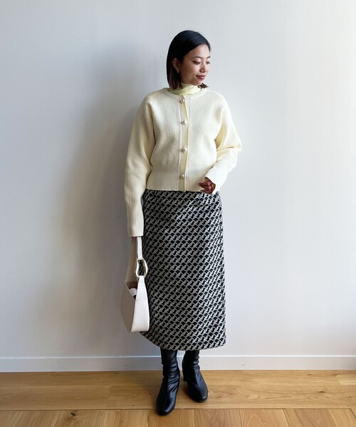 OPAQUE.CLIP（オペークドットクリップ）の「◆シアーハイネックカットソー（Tシャツ/カットソー・レディース・ブラック/ホワイト系/イエロー・36/40/38）」の13枚目の写真