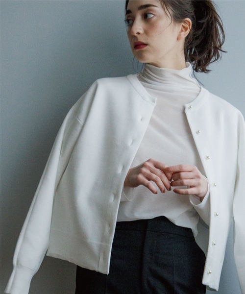 OPAQUE.CLIP（オペークドットクリップ）の「◆シアーハイネックカットソー（Tシャツ/カットソー・レディース・ブラック/ホワイト系/イエロー・36/40/38）」の2枚目の写真