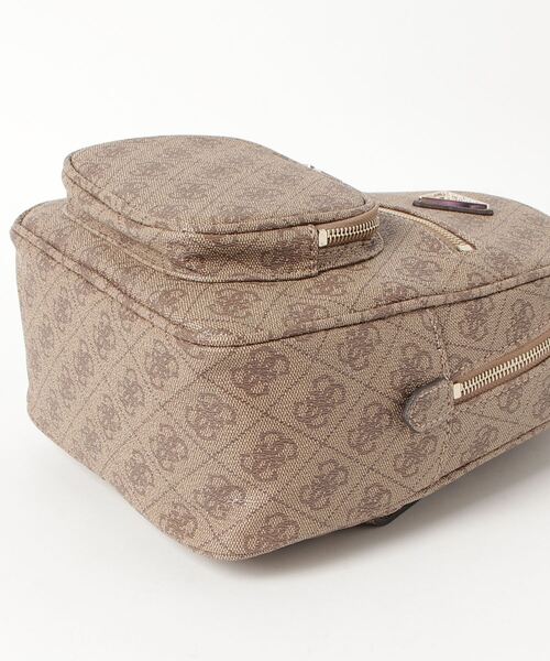 Guess(ゲス)の「ECO ELEMENTS Small Backpack(バックパック/リュック・レディース・ダークグレー/ベージュ・ONE SIZE)」の4枚目の写真