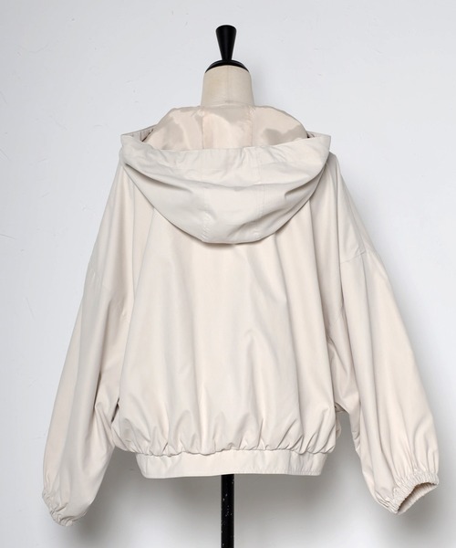 ミドルマウンテンパーカー