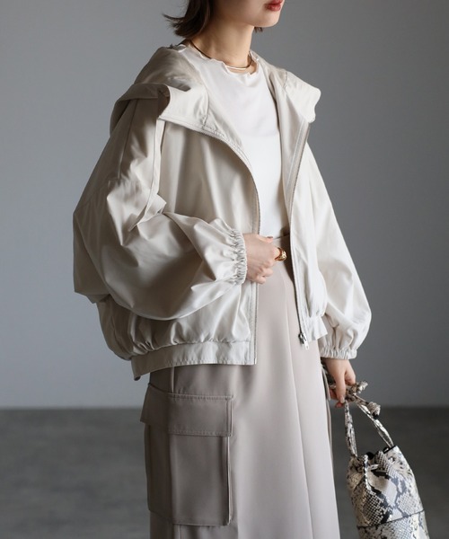 ミドルマウンテンパーカー