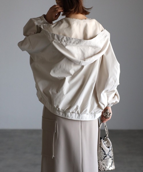 ミドルマウンテンパーカー