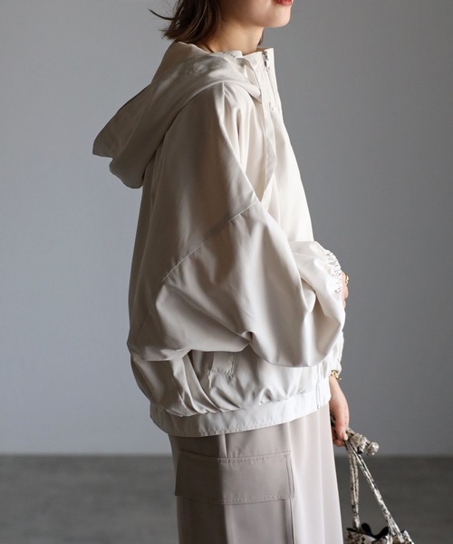 Bonjour Sagan（ボンジュールサガン）の「ピーチスキンショートマウンテンパーカー（マウンテンパーカー・レディース・アイボリー/ライトカーキ/ブラック・FREE）」の6枚目の写真