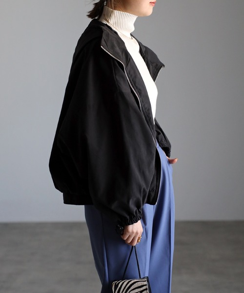 Bonjour Sagan（ボンジュールサガン）の「ピーチスキンショートマウンテンパーカー（マウンテンパーカー・レディース・アイボリー/ライトカーキ/ブラック・FREE）」の13枚目の写真