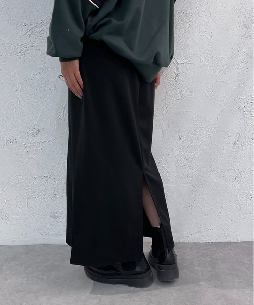 apres jour mignon（アプレジュールミニョン）の「ポンチスリットナロースカート【ZOZOTOWN限定アイテム】（スカート・レディース・ブラック/ブルー/オレンジ・X-LARGE/SMALL/MEDIUM）」の6枚目の写真