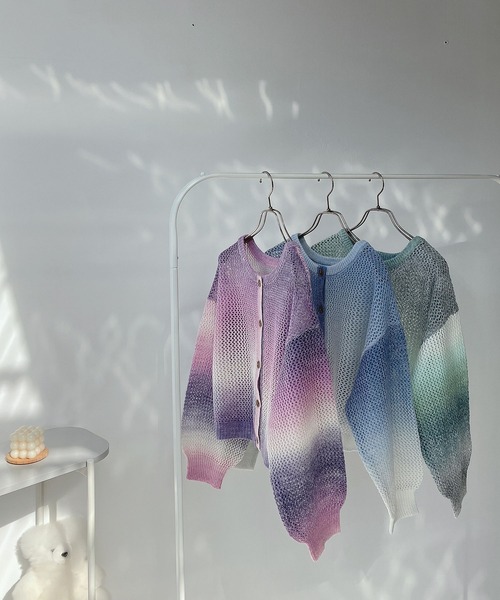 AS KNOW AS plus（アズノゥアズプラス）の「○前後2WAY グラデーション メッシュカーディガン（カーディガン/ボレロ・レディース・パープル/ブルー/グリーン・FREE）」の16枚目の写真