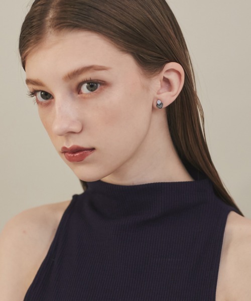 ciite' surgical stainless(シーテサージカルステンレス)の「【 金属アレルギー対応 】 ハートビジューピアス サージカルステンレス 316L(ピアス(両耳用)・レディース・シルバー/ゴールド・FREE)」の5枚目の写真