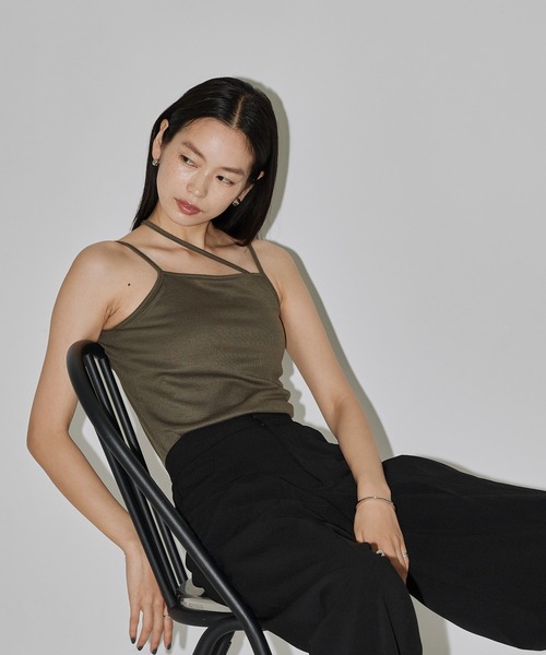 hellam（へラム）の「クロスデザインキャミソール（キャミソール・レディース・オフホワイト/ブラック/カーキ/ベージュ・FREE）」の4枚目の写真