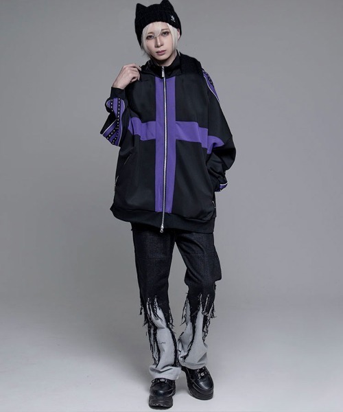 CIVARIZE（シヴァーライズ）の「『CIVARIZE/シヴァーライズ』フード付きスタッズライン切り替えトラックジャケット（パーカー・メンズ・ブラック×パープル/ブラック×ホワイト・FREE）」の7枚目の写真