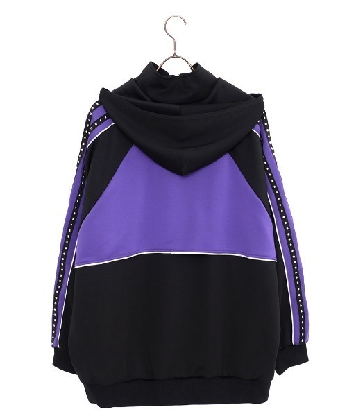 CIVARIZE（シヴァーライズ）の「『CIVARIZE/シヴァーライズ』フード付きスタッズライン切り替えトラックジャケット（パーカー・メンズ・ブラック×パープル/ブラック×ホワイト・FREE）」の16枚目の写真