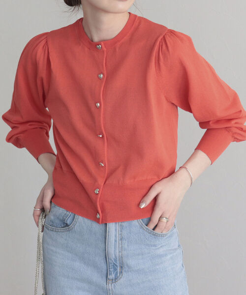 fredy emue（フレディエミュ）の「ハートボタン シアーカーディガン（カーディガン/ボレロ・レディース・オフホワイト/オレンジ/サックスブルー/ネイビー・38）」の17枚目の写真