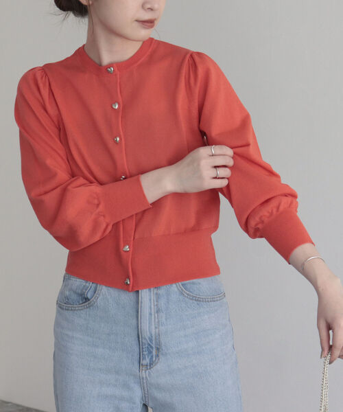 fredy emue（フレディエミュ）の「ハートボタン シアーカーディガン（カーディガン/ボレロ・レディース・オフホワイト/オレンジ/サックスブルー/ネイビー・38）」の19枚目の写真