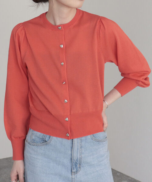 fredy emue（フレディエミュ）の「ハートボタン シアーカーディガン（カーディガン/ボレロ・レディース・オフホワイト/オレンジ/サックスブルー/ネイビー・38）」の20枚目の写真