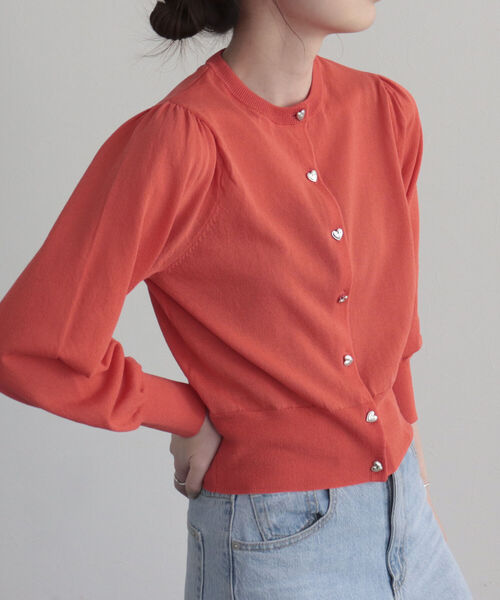 fredy emue（フレディエミュ）の「ハートボタン シアーカーディガン（カーディガン/ボレロ・レディース・オフホワイト/オレンジ/サックスブルー/ネイビー・38）」の21枚目の写真