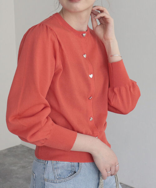 fredy emue（フレディエミュ）の「ハートボタン シアーカーディガン（カーディガン/ボレロ・レディース・オフホワイト/オレンジ/サックスブルー/ネイビー・38）」の22枚目の写真