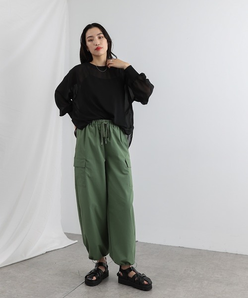 COLONY 2139（コロニートゥーワンスリーナイン）の「【セットアイテム】長袖シアートップス＆キャミソールセット（シャツ/ブラウス・レディース・ブラック/グレー/アイボリー/ブルー/グリーン系その他・FREE）」の14枚目の写真