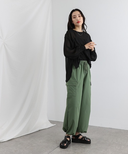 COLONY 2139（コロニートゥーワンスリーナイン）の「【セットアイテム】長袖シアートップス＆キャミソールセット（シャツ/ブラウス・レディース・ブラック/グレー/アイボリー/ブルー/グリーン系その他・FREE）」の22枚目の写真