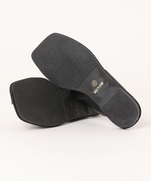 Fabby fabby（ファビィーファビィー）の「クロストングフラットサンダル（サンダル・レディース・オフホワイト/ブラック/ライトベージュ・LARGE/MEDIUM/SMALL）」の5枚目の写真