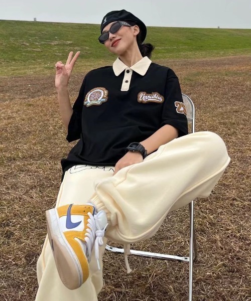 MGV（エムジーヴィー）の「バイカラーレトロワッペンポロ（ポロシャツ・レディース・ブラック/ベージュ・LARGE/MEDIUM/X-LARGE）」の11枚目の写真