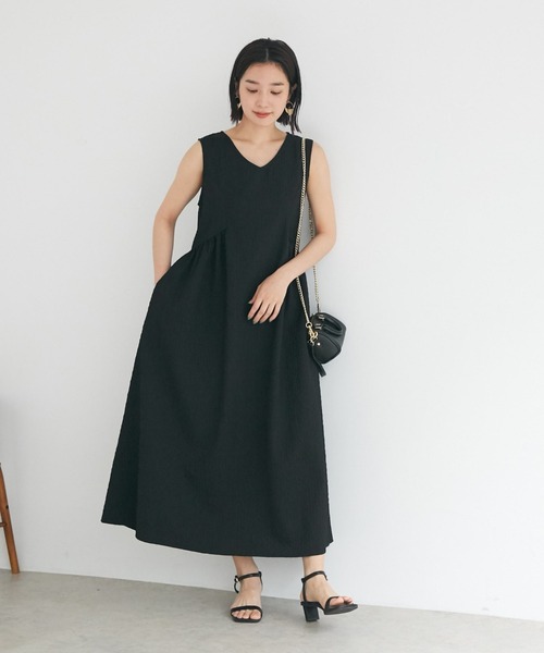 皺加工ギャザーノースリワンピース