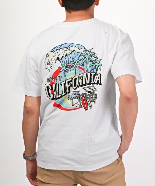 LUXSTYLE(ラグスタイル)の「CaliforniaバックイラストプリントTシャツ(Tシャツ/カットソー・メンズ・ブラック/ホワイト/ベージュ・46/44)」の1枚目の写真
