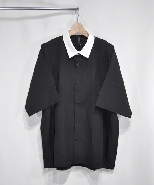 おしゃれスタ(オシャレスタ)の「ポリストレッチ クレリック レギュラーカラー半袖ビッグシャツ【IR】(シャツ/ブラウス・メンズ・ネイビー/サックスブルー/パープル/ブラック/チャコールグレー/ホワイト/グレイッシュベージュ/グリーン・L/XL/M)」の3枚目の写真