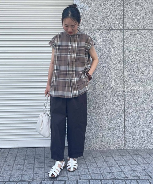 URBAN RESEARCH DOORS(アーバンリサーチドアーズ)の「オータムチェックフレンチスリーブシャツ(シャツ/ブラウス・レディース・ベージュ系その他/パープル系その他・MEDIUM)」の20枚目の写真