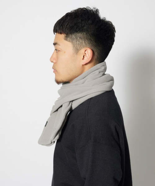 Snow Peak(スノーピーク)の「Micro Fleece Stole(ストール/ショール・メンズ・グレー/ネイビー/ブラック・ONE SIZE)」の5枚目の写真