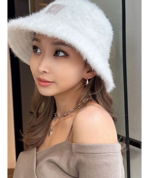 GYDA（ジェイダ）の「フェイクレザーパッチモヘアバケットハット（ハット・レディース・オフホワイト/ブラック・FREE）」の6枚目の写真