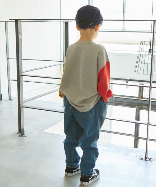 PAIRMANON STREET(ペアマノンストリート)の「【PAIRMANON STREET】ビッグシルエット ガゼット ワッフル ロンT(Tシャツ/カットソー・キッズ・イエロー/ライトベージュ/ブラック/ブラック系その他/レッド/カーキ/パープル系その他/ベージュ系その他・100/140/90/130/150/120/110)」の14枚目の写真