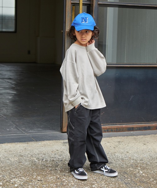 PAIRMANON STREET(ペアマノンストリート)の「【PAIRMANON STREET】ビッグシルエット ガゼット ワッフル ロンT(Tシャツ/カットソー・キッズ・イエロー/ライトベージュ/ブラック/ブラック系その他/レッド/カーキ/パープル系その他/ベージュ系その他・100/140/90/130/150/120/110)」の16枚目の写真