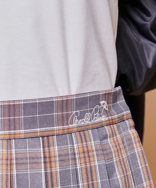 Arnold Palmer（アーノルドパーマー）の「プリーツ スカート（スカート・レディース・ブラック/グレー・S/L/M）」の3枚目の写真