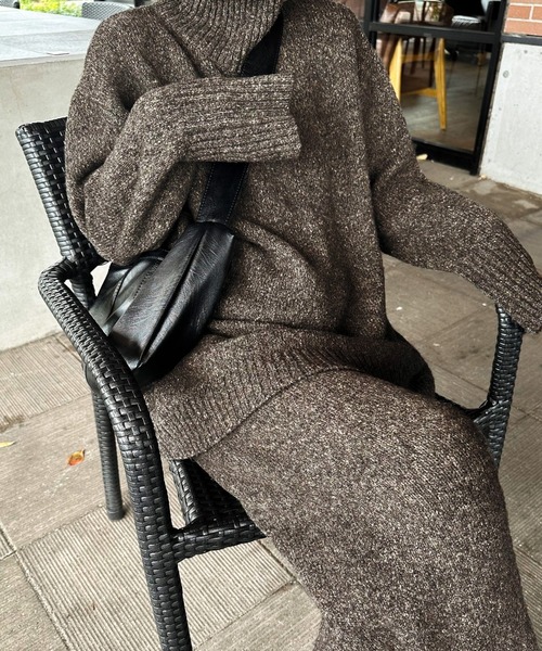 select MOCA by son（セレクトモカバイソン）の「リブタートルニットトップス（ニット/セーター・レディース・ダークブラウン/ブラック/グレイッシュベージュ/ホワイト/グレー・FREE）」の11枚目の写真