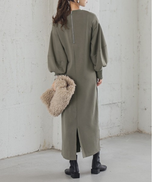 AMELY(エミリー)の「ドロストワンピース(ワンピース・レディース・ブルー/カーキ/アイボリー/ブラック・フリー)」の13枚目の写真