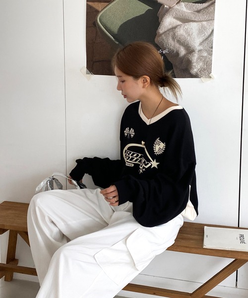 by muni:r（バイ ムニール）の「カジュアルVネックユニフォーム