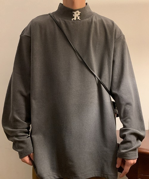 MGV(エムジーヴィー)の「イニシャルロゴモックネックロンT(Tシャツ/カットソー・メンズ・ベージュ/ダークグレー/ブラック/ホワイト/パープル・LARGE/X-LARGE/MEDIUM)」の18枚目の写真