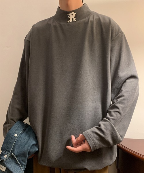 MGV(エムジーヴィー)の「イニシャルロゴモックネックロンT(Tシャツ/カットソー・メンズ・ベージュ/ダークグレー/ブラック/ホワイト/パープル・LARGE/X-LARGE/MEDIUM)」の20枚目の写真